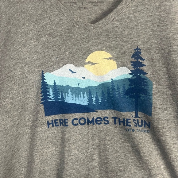 Life is Good. Women's Here Comes the Sun Crusher Vee Grey size large - Picture 3 of 5